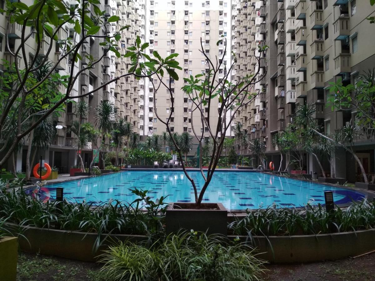 Apartemen Stylish & Strategic 2br At Gateway Ahmad Yani Cicadas Near Mall By Travelio Bandung
